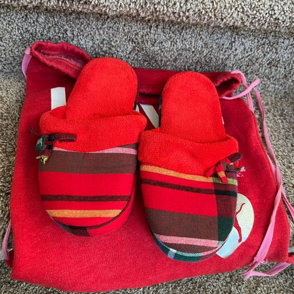 Victoria's Secret Women's Pink Slippers, Backpack and Storage Box Lot. - Picture 5 of 16